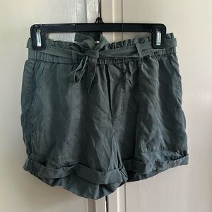 Aerie green, loose shorts, with pockets